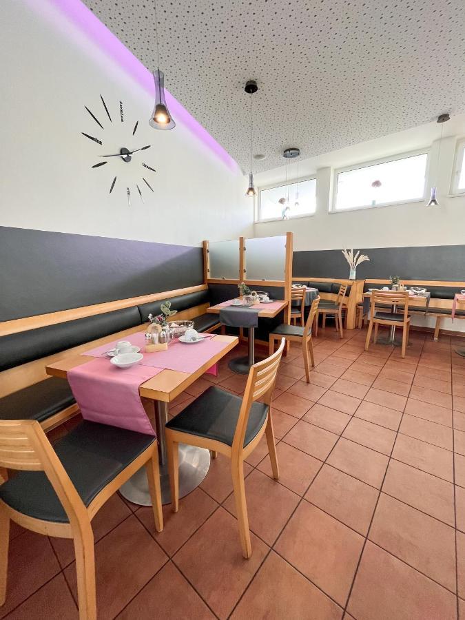 Couette-café Ingrid 3*